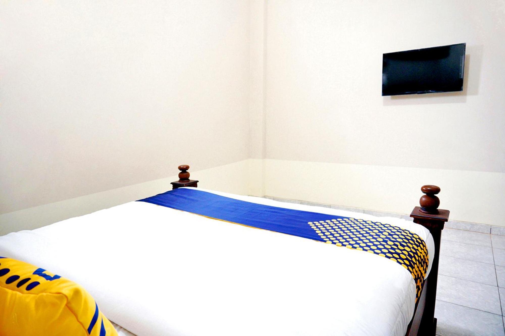 Hotel Spot On 2629 Duta Karimun Karimunjawa-Inseln Exterior foto
